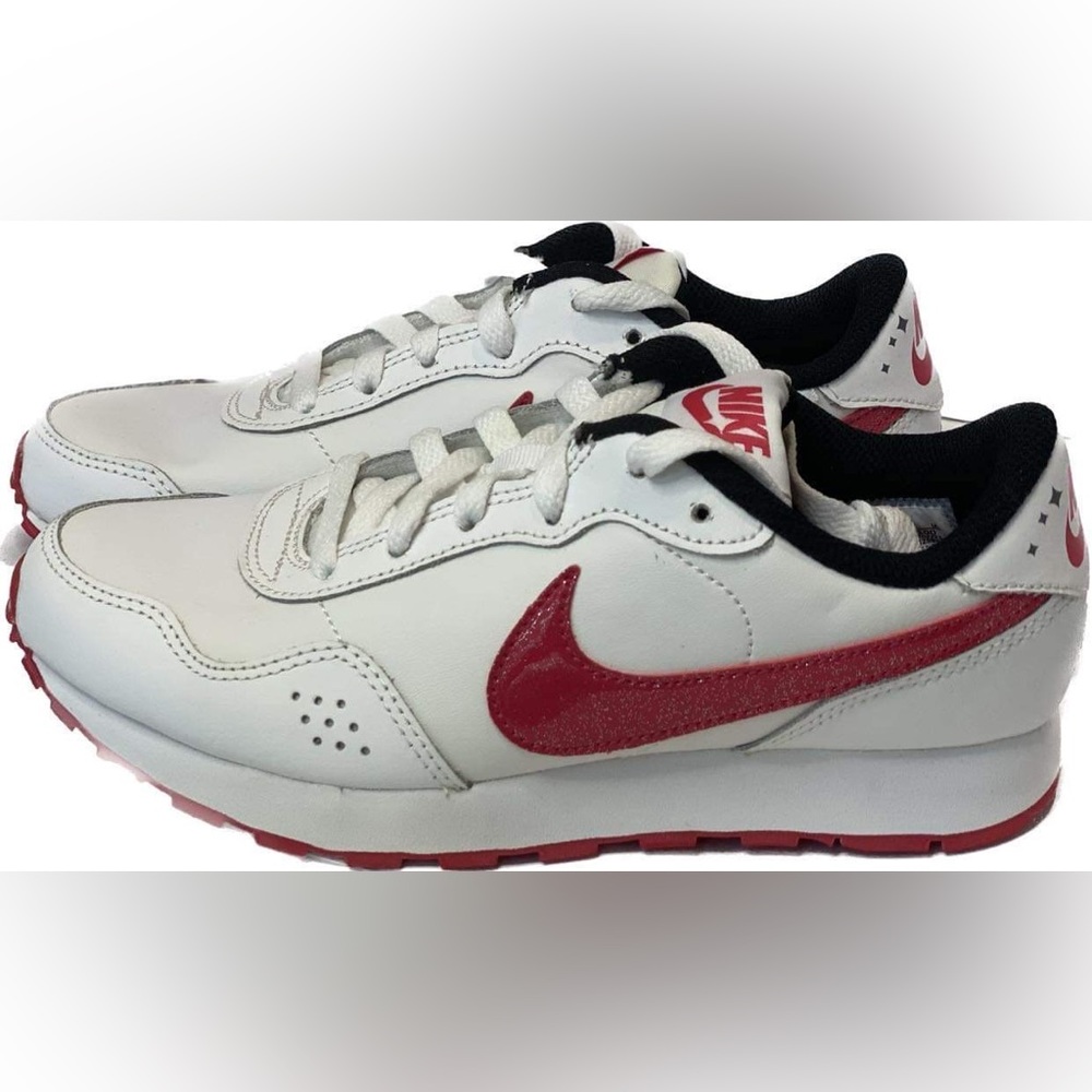 Nike White & Very Berry Valiant SE Grade School Leather Sneaker Size 3.5